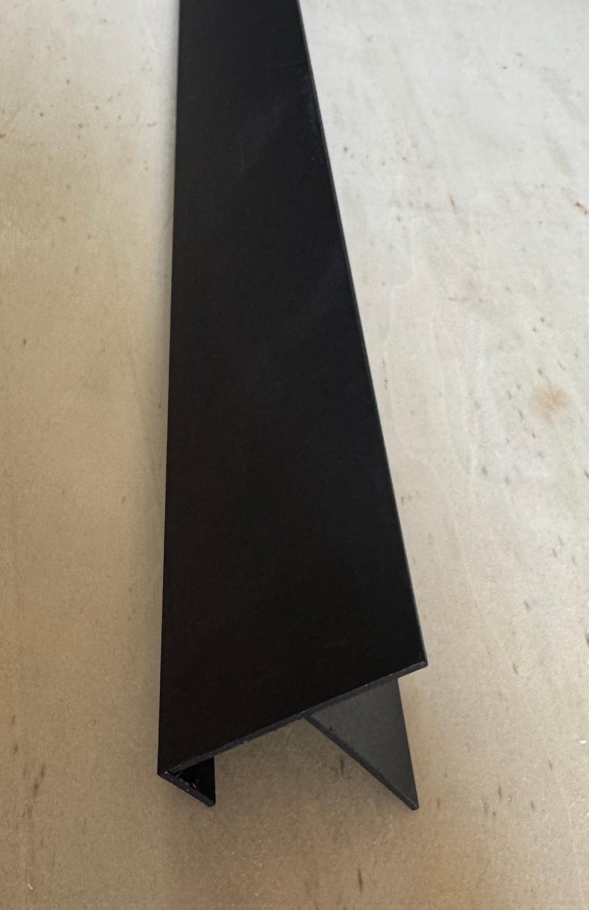 Aluminium F-Profile Walnut